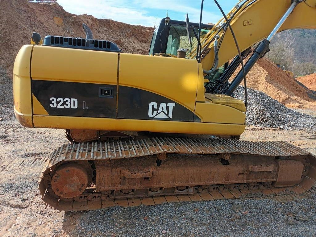 CAT 323 DL - Excavadora de cadenas: foto 2 CAT 323 DL - Excavadora de cadenas: foto 2