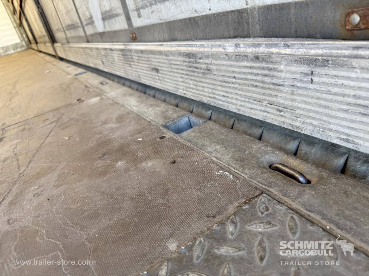 SCHMITZ Curtainsider Standard - Semirremolque lona: foto 4 SCHMITZ Curtainsider Standard - Semirremolque lona: foto 4