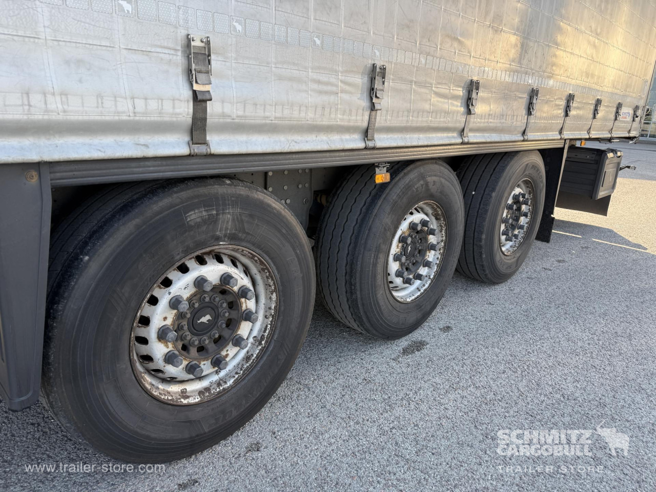 SCHMITZ Curtainsider Standard - Semirremolque lona: foto 4 SCHMITZ Curtainsider Standard - Semirremolque lona: foto 4
