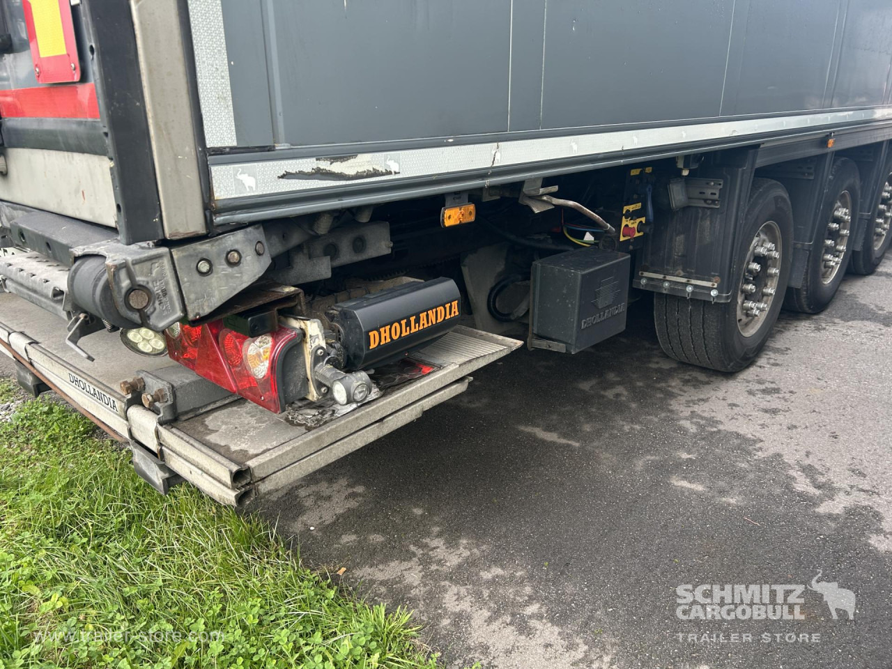 SCHMITZ Reefer Multitemp Taillift - Semirremolque isotérmico: foto 5 SCHMITZ Reefer Multitemp Taillift - Semirremolque isotérmico: foto 5