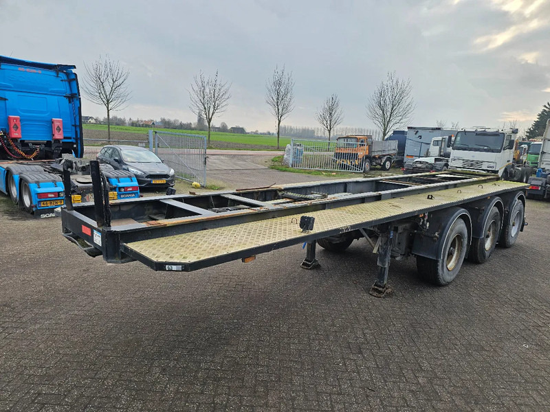 Bulthuis TSTA23 - BPW - DRUM - Lifting axle - 2x Steering - Semirremolque chasis: foto 1 Bulthuis TSTA23 - BPW - DRUM - Lifting axle - 2x Steering - Semirremolque chasis: foto 1