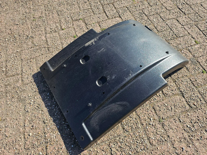 DAF Spatbord Rechtsvoor - 2042661 - Carrocería y exterior para Camión: foto 1 DAF Spatbord Rechtsvoor - 2042661 - Carrocería y exterior para Camión: foto 1