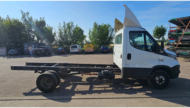 Iveco Daily IS70CI2BA - Camión chasis: foto 4 Iveco Daily IS70CI2BA - Camión chasis: foto 4