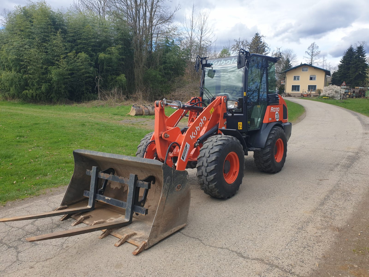 KUBOTA R 070 - Cargadora de ruedas: foto 3 KUBOTA R 070 - Cargadora de ruedas: foto 3