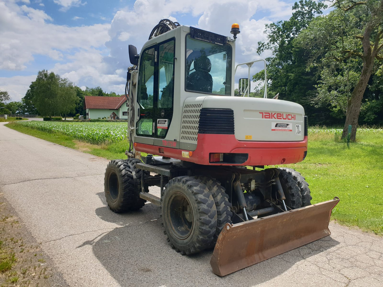 TAKEUCHI TB 175W - Excavadora de ruedas: foto 5 TAKEUCHI TB 175W - Excavadora de ruedas: foto 5