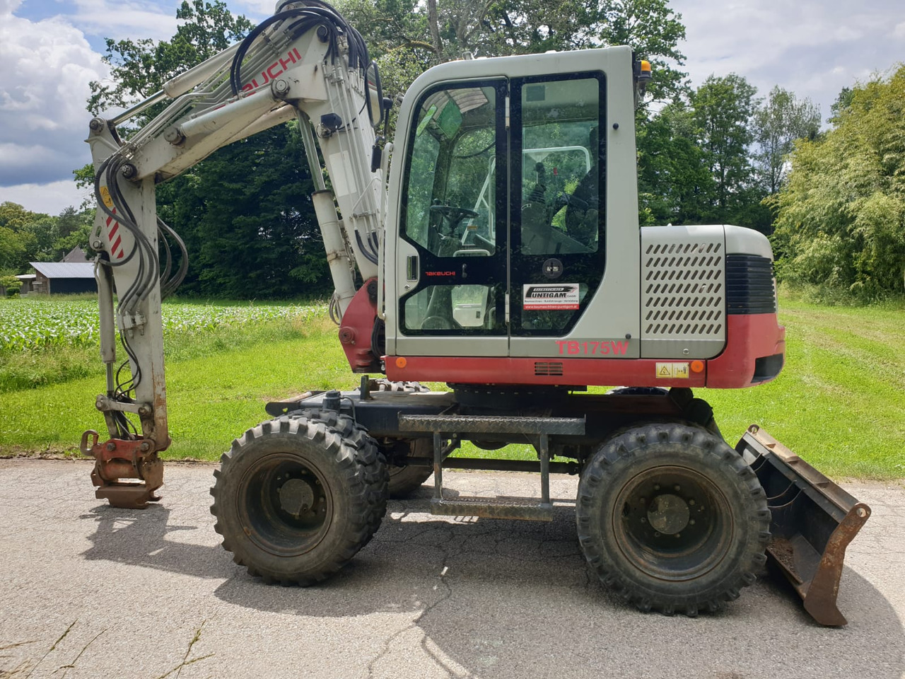 TAKEUCHI TB 175W - Excavadora de ruedas: foto 1 TAKEUCHI TB 175W - Excavadora de ruedas: foto 1