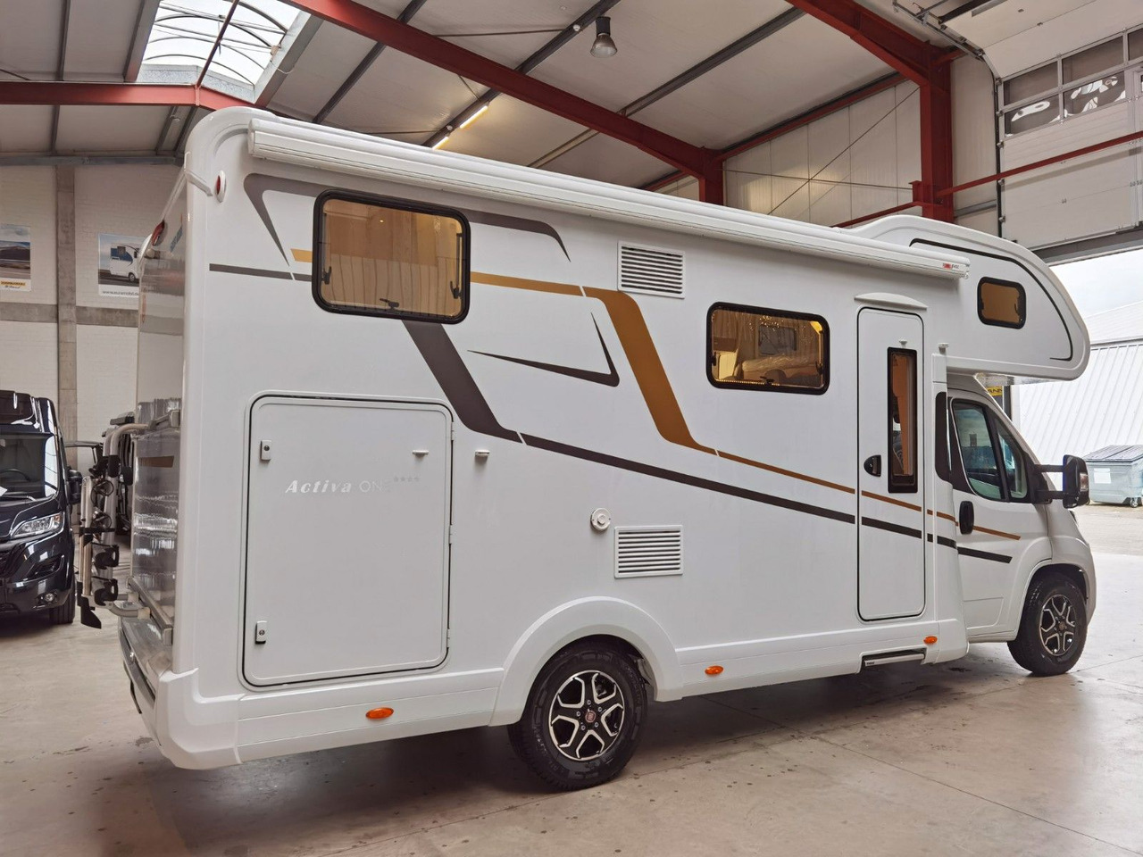 Eura Mobil ACTIVA ONE 690 HB / 180PS-40H MAXI/ PANORAMADACH - Autocaravana capuchina: foto 4 Eura Mobil ACTIVA ONE 690 HB / 180PS-40H MAXI/ PANORAMADACH - Autocaravana capuchina: foto 4