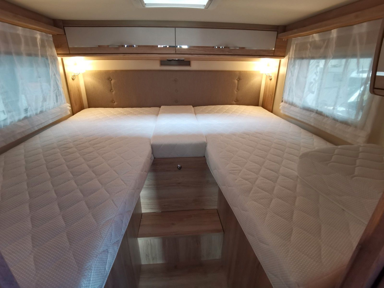 Autocaravana integral Eura Mobil INTEGRA LINE 720 EB /180PS-9G MAXI/ EINZELBETTEN: foto 19 Autocaravana integral Eura Mobil INTEGRA LINE 720 EB /180PS-9G MAXI/ EINZELBETTEN: foto 19