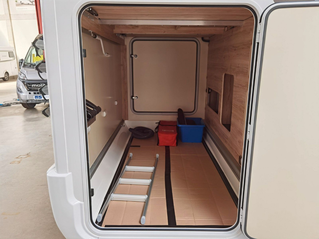 Autocaravana integral Eura Mobil INTEGRA LINE 720 EB /180PS-9G MAXI/ EINZELBETTEN: foto 9 Autocaravana integral Eura Mobil INTEGRA LINE 720 EB /180PS-9G MAXI/ EINZELBETTEN: foto 9