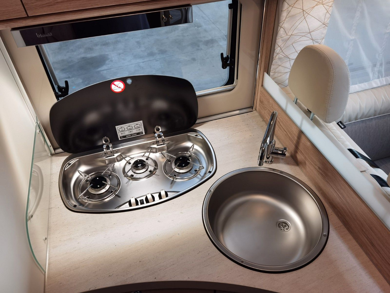 Autocaravana integral Eura Mobil INTEGRA LINE 720 EB /180PS-9G MAXI/ EINZELBETTEN: foto 16 Autocaravana integral Eura Mobil INTEGRA LINE 720 EB /180PS-9G MAXI/ EINZELBETTEN: foto 16