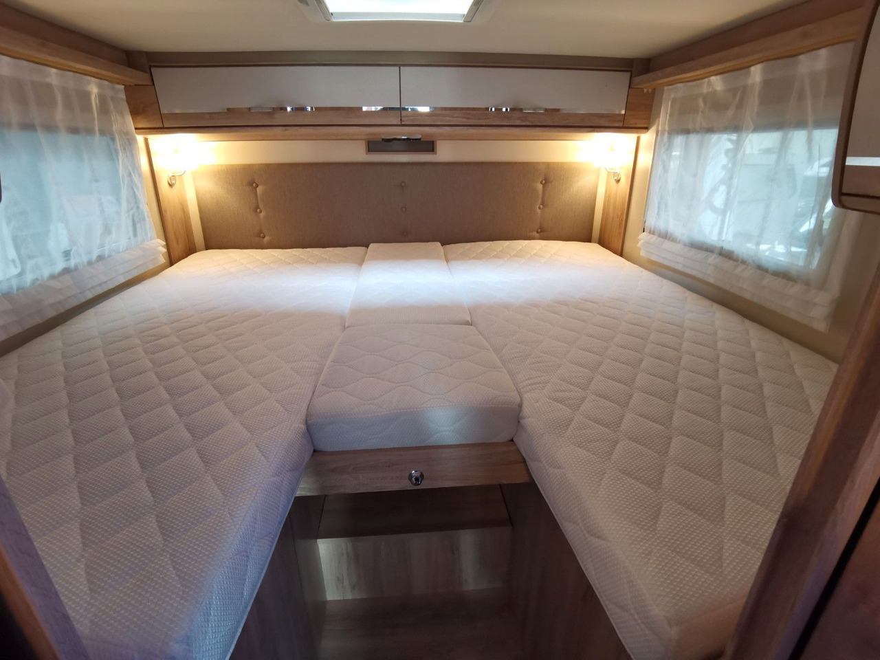 Autocaravana integral Eura Mobil INTEGRA LINE 720 EB /180PS-9G MAXI/ EINZELBETTEN: foto 20 Autocaravana integral Eura Mobil INTEGRA LINE 720 EB /180PS-9G MAXI/ EINZELBETTEN: foto 20