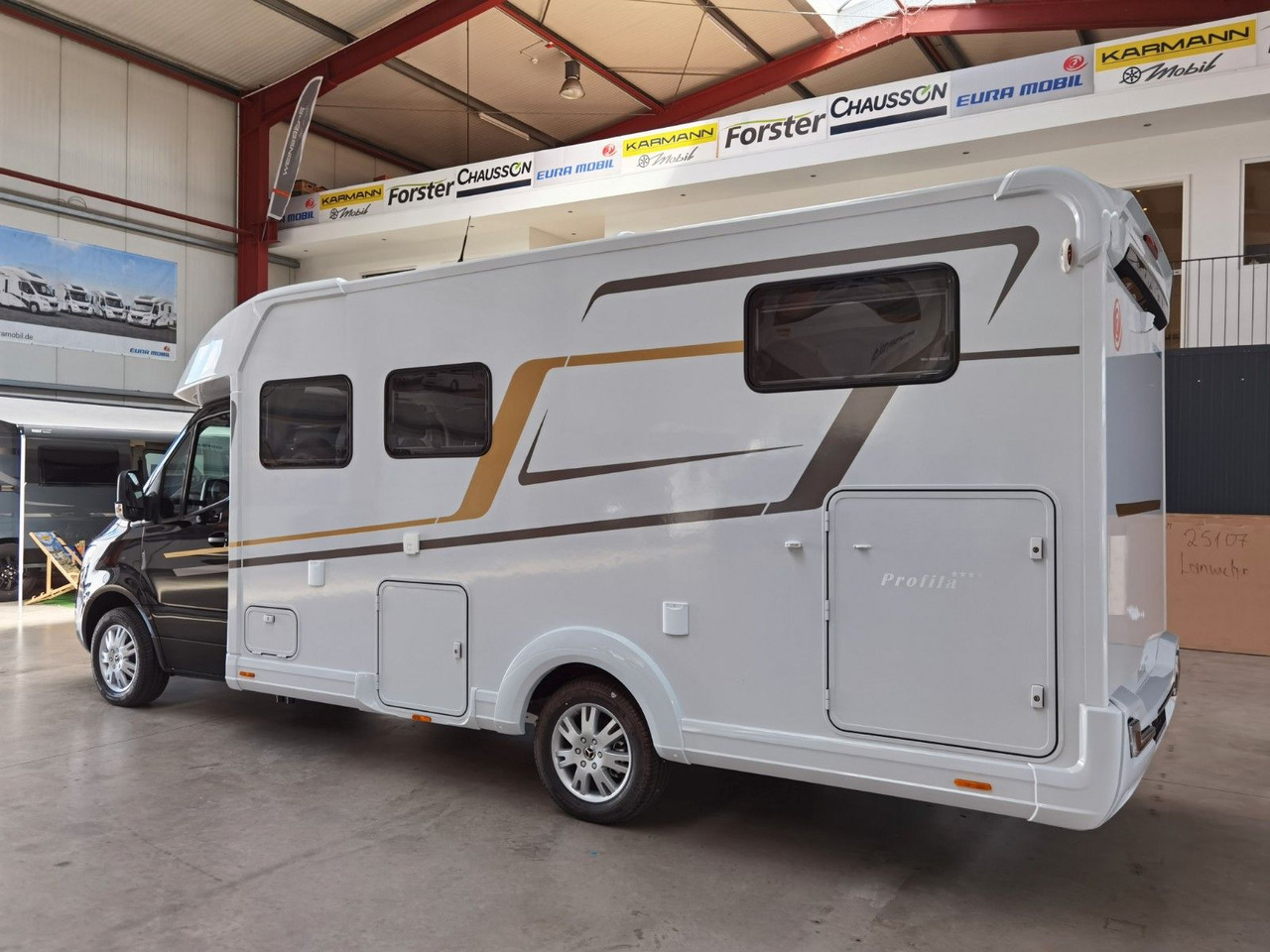 Eura Mobil PROFILA T 726 EB /-2025-/ MONDIAL PLUS & S-PAKET - Autocaravana perfilada: foto 5 Eura Mobil PROFILA T 726 EB /-2025-/ MONDIAL PLUS & S-PAKET - Autocaravana perfilada: foto 5