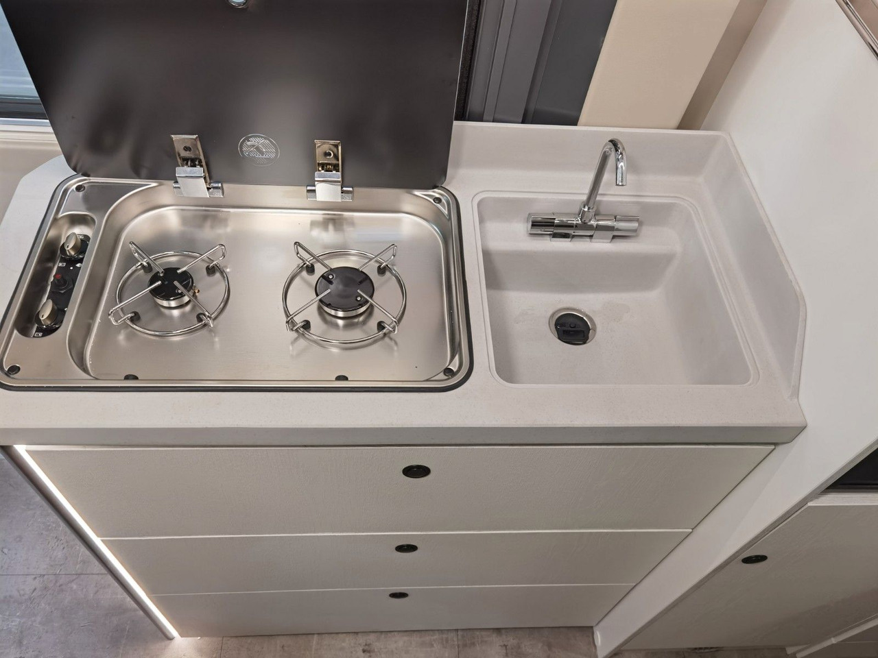 Cámper Karmann DAVIS 620 LIFESTYLE/ - 2026 - / EINZELBETTEN: foto 17