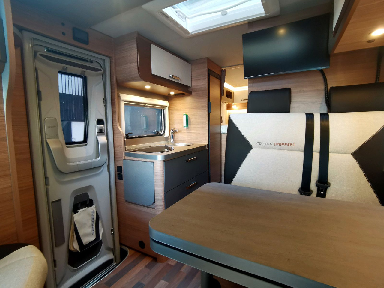 Leasing de  Weinsberg CARACOMPACT 600 MEG EDITION PEPPER /-MODELL 2025 Weinsberg CARACOMPACT 600 MEG EDITION PEPPER /-MODELL 2025: foto 15