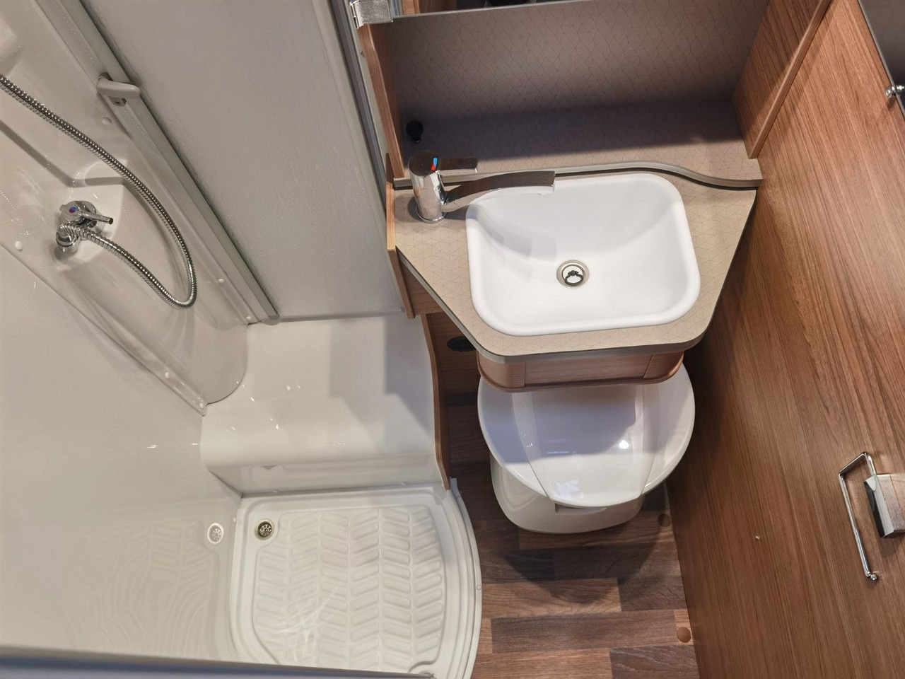 Autocaravana perfilada Weinsberg CARACOMPACT 600 MEG PEPPER / 8G. - AUTOMATIK: foto 21