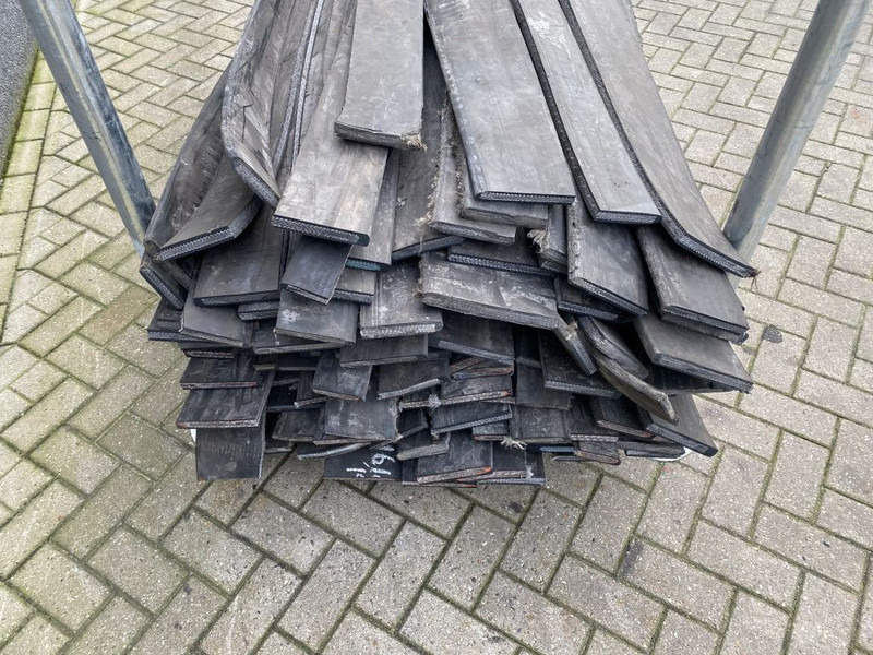 Rubber rubberschuif modderschuif rubber afval rubbers strips rubbers sllijtstrip - Maquinaria de construcción: foto 3 Rubber rubberschuif modderschuif rubber afval rubbers strips rubbers sllijtstrip - Maquinaria de construcción: foto 3