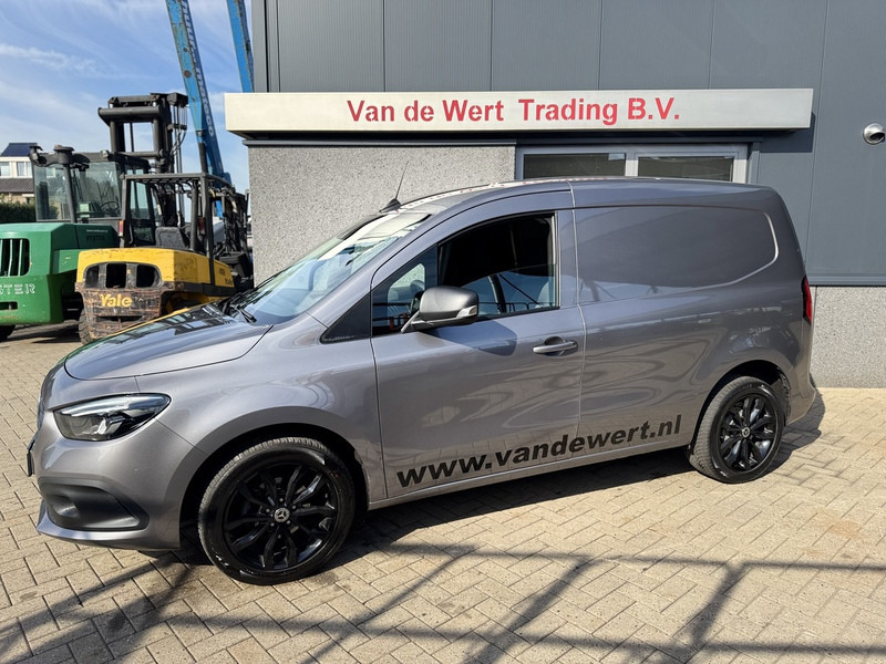 Mercedes-Benz Citan 110 CDI 95PK Diesel 2021 Airco / DAB + / Apple Carplay / Camera / LM Velgen / Cruise control / Navi Zeer Net! - Furgoneta caja cerrada: foto 2 Mercedes-Benz Citan 110 CDI 95PK Diesel 2021 Airco / DAB + / Apple Carplay / Camera / LM Velgen / Cruise control / Navi Zeer Net! - Furgoneta caja cerrada: foto 2