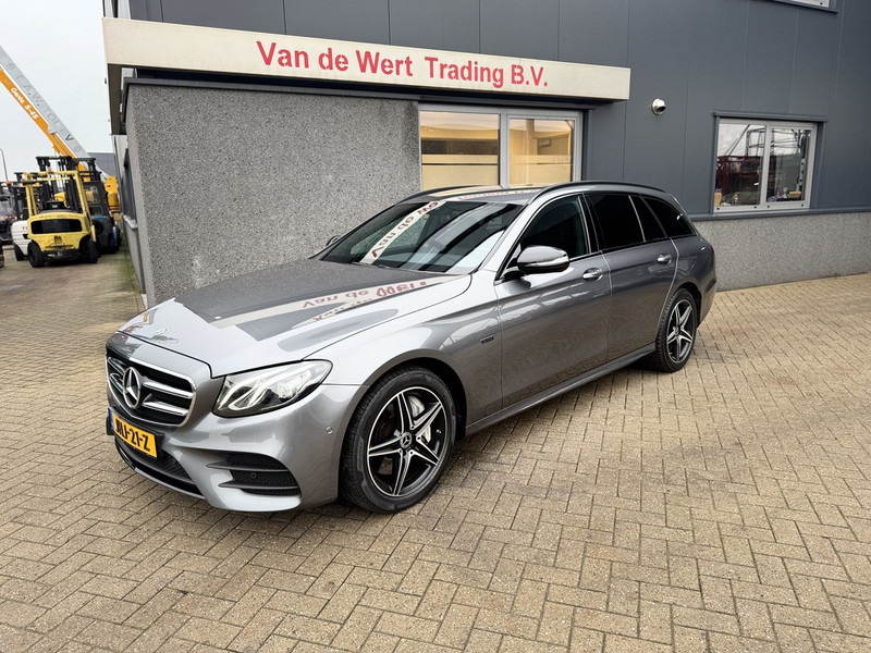Mercedes-Benz E-Klasse Estate 300 de AMG Line 2020 Led / ACC / Leder - Coche: foto 1 Mercedes-Benz E-Klasse Estate 300 de AMG Line 2020 Led / ACC / Leder - Coche: foto 1