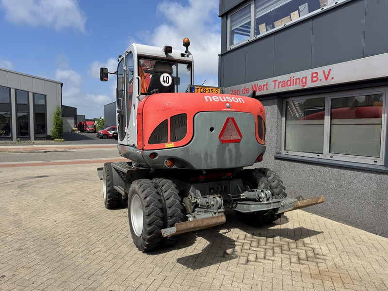 Neuson 9503 WD Mobiele Kraan 2009 Palletvork, Smalle Bak / Breede Bak 8860hours Deutz Diesel. - Autogrúa: foto 4 Neuson 9503 WD Mobiele Kraan 2009 Palletvork, Smalle Bak / Breede Bak 8860hours Deutz Diesel. - Autogrúa: foto 4