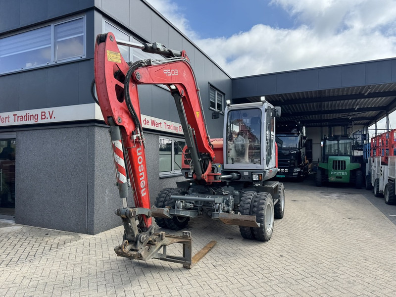 Neuson 9503 WD Mobiele Kraan 2009 Palletvork, Smalle Bak / Breede Bak 8860hours Deutz Diesel. - Autogrúa: foto 5 Neuson 9503 WD Mobiele Kraan 2009 Palletvork, Smalle Bak / Breede Bak 8860hours Deutz Diesel. - Autogrúa: foto 5