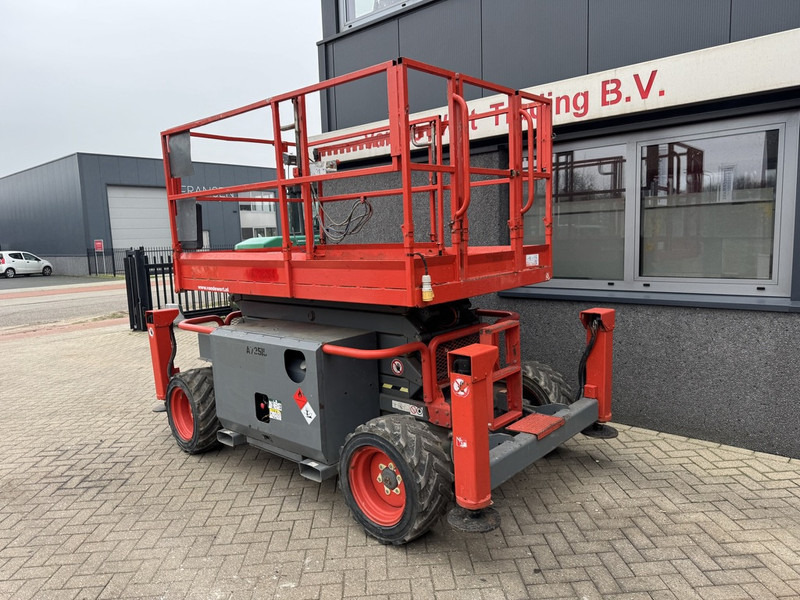 Skyjack SJ 6832RT Schaarhoogwerker / Scissor / Arbeitsbuhne 2016 4X4 Kubota Diesel 12M Werkhoogte - Plataforma de tijeras: foto 4 Skyjack SJ 6832RT Schaarhoogwerker / Scissor / Arbeitsbuhne 2016 4X4 Kubota Diesel 12M Werkhoogte - Plataforma de tijeras: foto 4