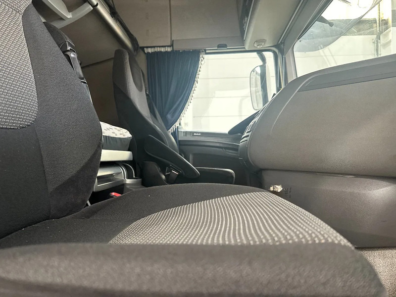 Cabeza tractora DAF XF 106.460 SPACECAB: foto 8