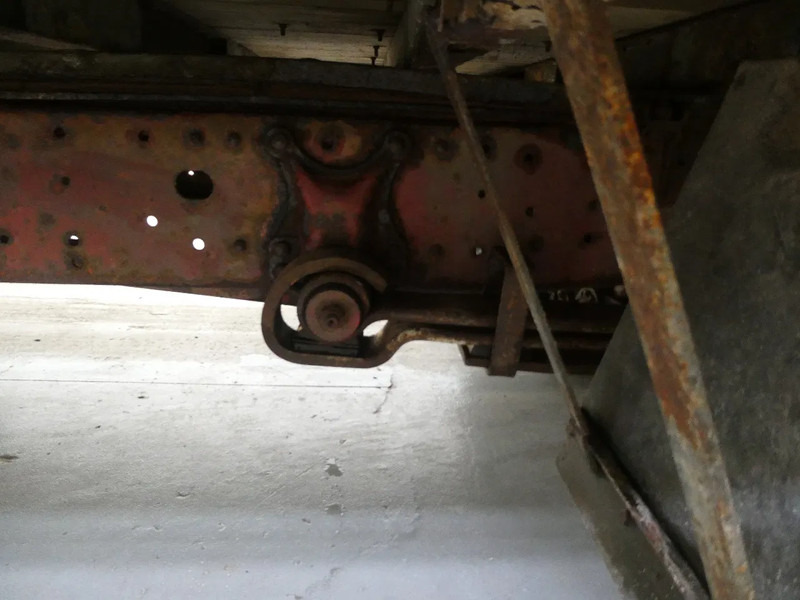 Mercedes-Benz 1117 BLATT-BLATT / SPRING-SPRING / LAMMES-LAMMES - Camión transporte de ganado: foto 4 Mercedes-Benz 1117 BLATT-BLATT / SPRING-SPRING / LAMMES-LAMMES - Camión transporte de ganado: foto 4