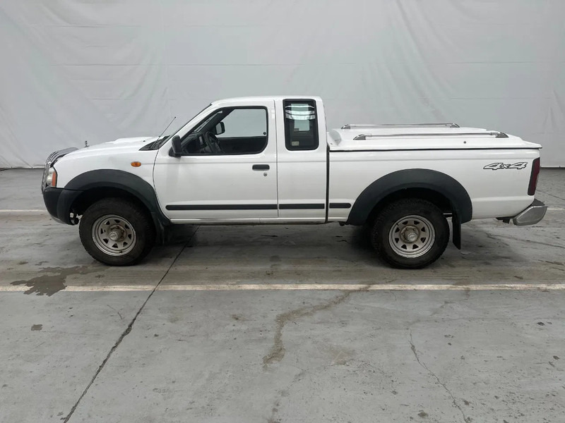Nissan Navara 2.5 Di / EURO 3 - Coche: foto 2 Nissan Navara 2.5 Di / EURO 3 - Coche: foto 2