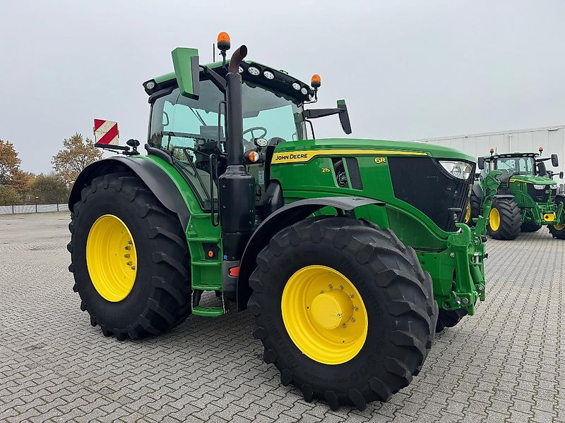 John Deere 6R215 AP 50KM COMMAND-PRO 2022!!! - Tractor: foto 2 John Deere 6R215 AP 50KM COMMAND-PRO 2022!!! - Tractor: foto 2