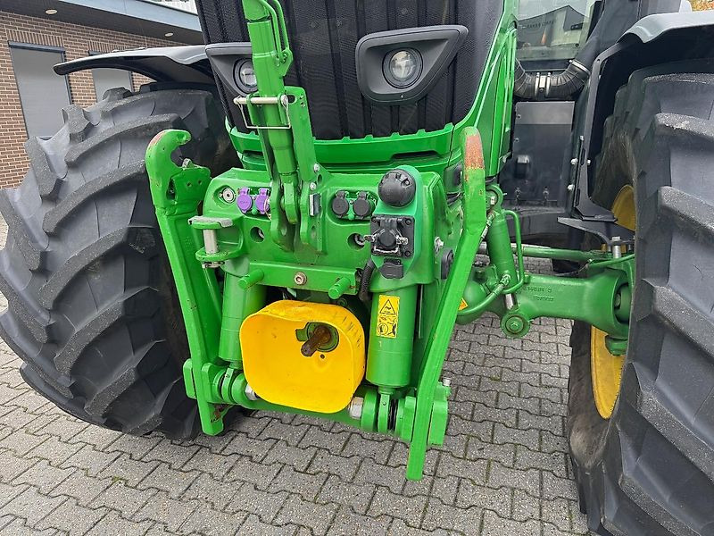 John Deere 6R250 AP 50KM COMMAND-PRO FH+FA 2022 2800 UUR!!! - Tractor: foto 2 John Deere 6R250 AP 50KM COMMAND-PRO FH+FA 2022 2800 UUR!!! - Tractor: foto 2