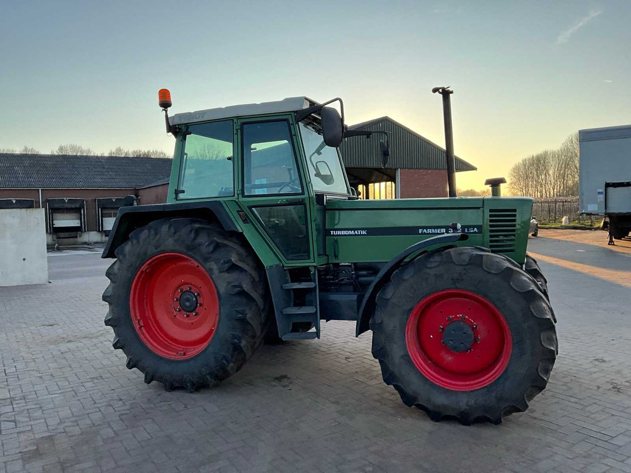 1982 FENDT FARMER 312 LSA ALL-WHEEL DRIVE FARM TRACTOR - Tractor: foto 4 1982 FENDT FARMER 312 LSA ALL-WHEEL DRIVE FARM TRACTOR - Tractor: foto 4