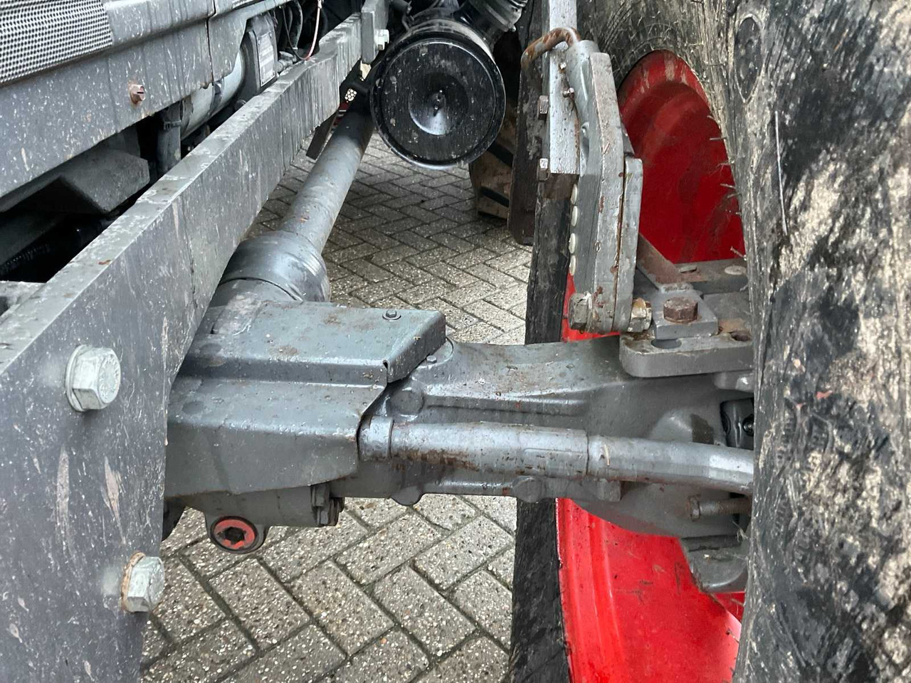 Tractor 1994 FENDT FARMER 312 TURBOMATIK ALL-WHEEL DRIVE FARM TRACTOR: foto 11 Tractor 1994 FENDT FARMER 312 TURBOMATIK ALL-WHEEL DRIVE FARM TRACTOR: foto 11