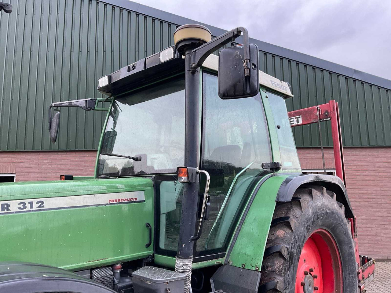 Tractor 1994 FENDT FARMER 312 TURBOMATIK ALL-WHEEL DRIVE FARM TRACTOR: foto 8 Tractor 1994 FENDT FARMER 312 TURBOMATIK ALL-WHEEL DRIVE FARM TRACTOR: foto 8