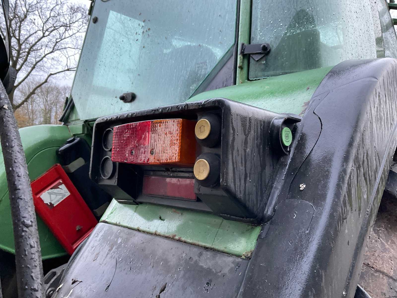 Tractor 1994 FENDT FARMER 312 TURBOMATIK ALL-WHEEL DRIVE FARM TRACTOR: foto 24 Tractor 1994 FENDT FARMER 312 TURBOMATIK ALL-WHEEL DRIVE FARM TRACTOR: foto 24