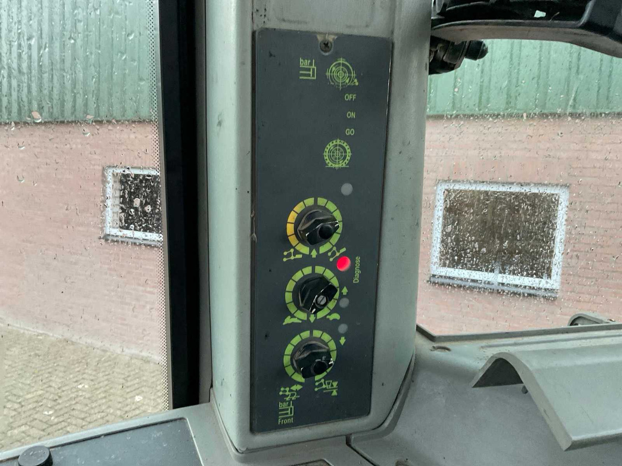 Tractor 1994 FENDT FARMER 312 TURBOMATIK ALL-WHEEL DRIVE FARM TRACTOR: foto 41 Tractor 1994 FENDT FARMER 312 TURBOMATIK ALL-WHEEL DRIVE FARM TRACTOR: foto 41