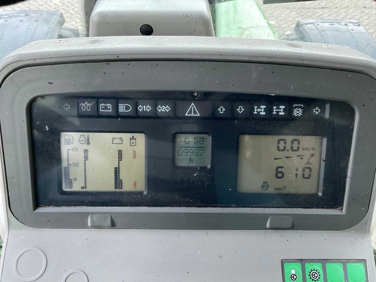 Tractor 1994 FENDT FARMER 312 TURBOMATIK ALL-WHEEL DRIVE FARM TRACTOR: foto 35 Tractor 1994 FENDT FARMER 312 TURBOMATIK ALL-WHEEL DRIVE FARM TRACTOR: foto 35