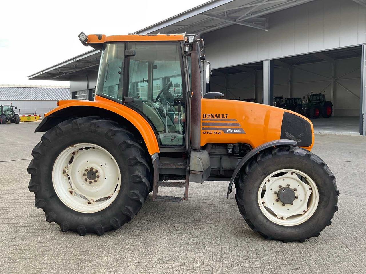 1999 RENAULT ARES 610 RZ ALL-WHEEL DRIVE FARM TRACTOR - Tractor: foto 5 1999 RENAULT ARES 610 RZ ALL-WHEEL DRIVE FARM TRACTOR - Tractor: foto 5