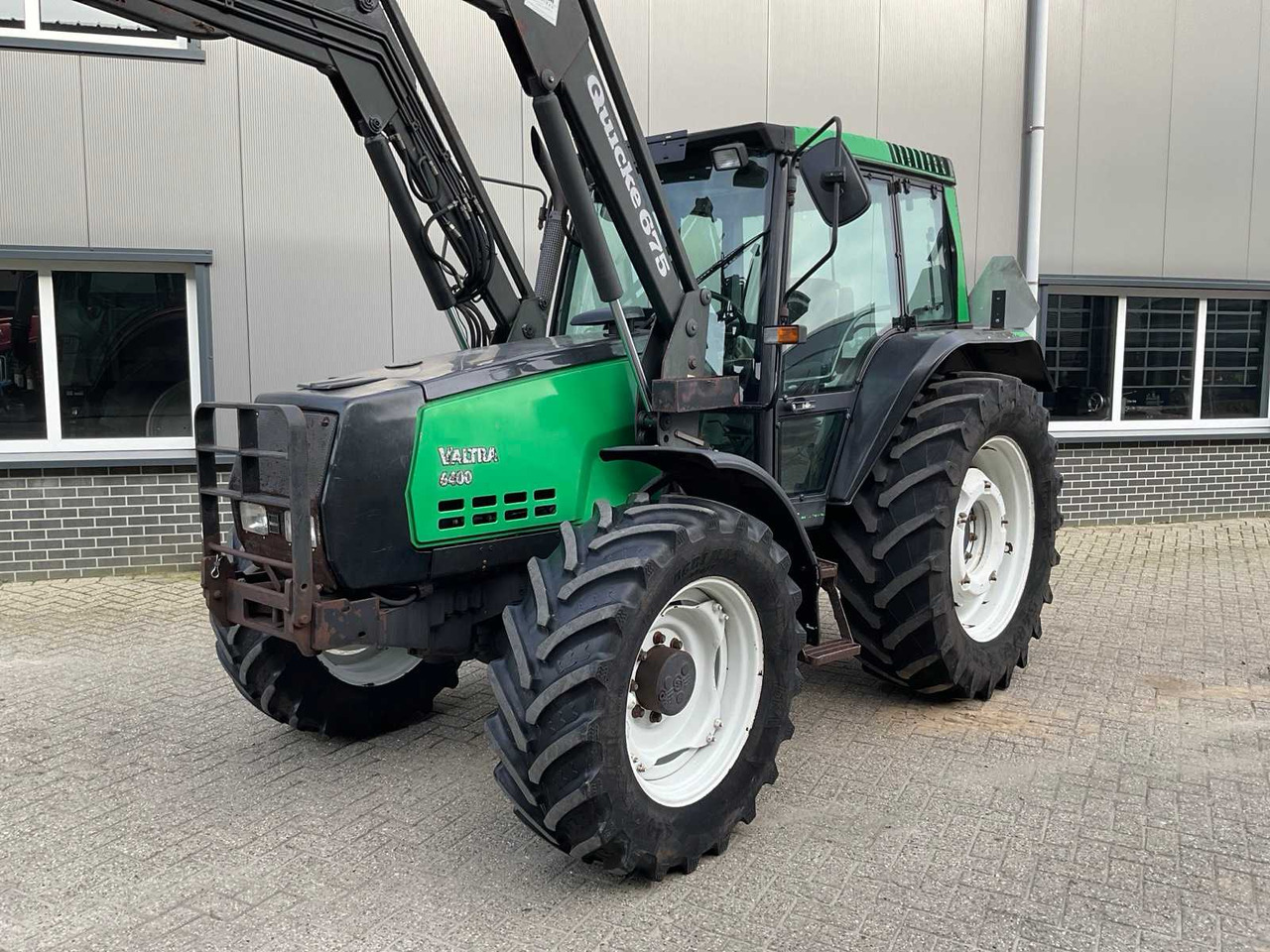 1999 VALTRA 6400 ALL-WHEEL DRIVE AGRICULTURAL TRACTOR - Tractor: foto 2 1999 VALTRA 6400 ALL-WHEEL DRIVE AGRICULTURAL TRACTOR - Tractor: foto 2