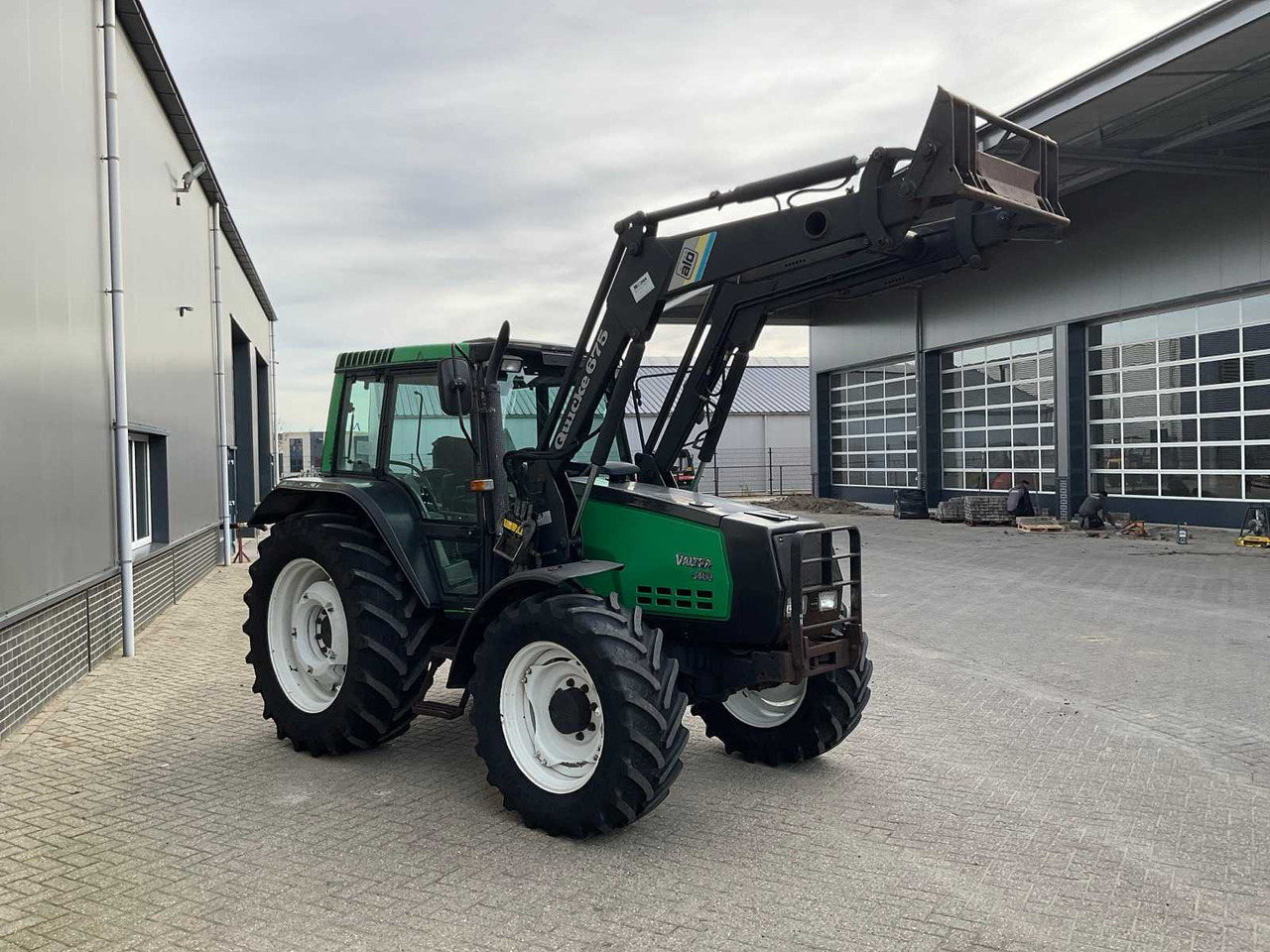 1999 VALTRA 6400 ALL-WHEEL DRIVE AGRICULTURAL TRACTOR - Tractor: foto 5 1999 VALTRA 6400 ALL-WHEEL DRIVE AGRICULTURAL TRACTOR - Tractor: foto 5