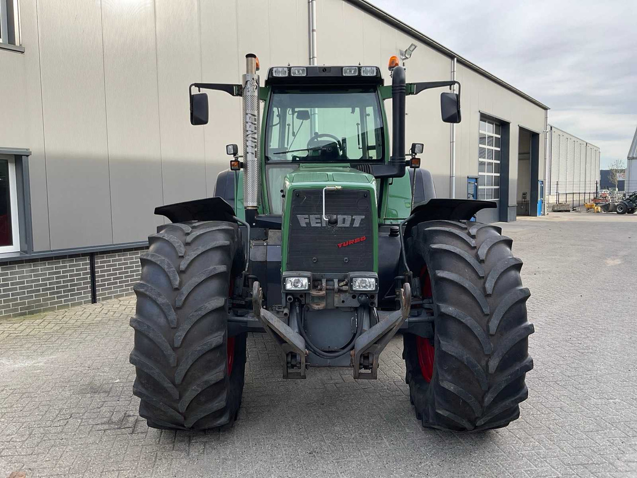2000 FENDT FAVORIT 816 ALL-WHEEL DRIVE AGRICULTURAL TRACTOR - Tractor: foto 3 2000 FENDT FAVORIT 816 ALL-WHEEL DRIVE AGRICULTURAL TRACTOR - Tractor: foto 3