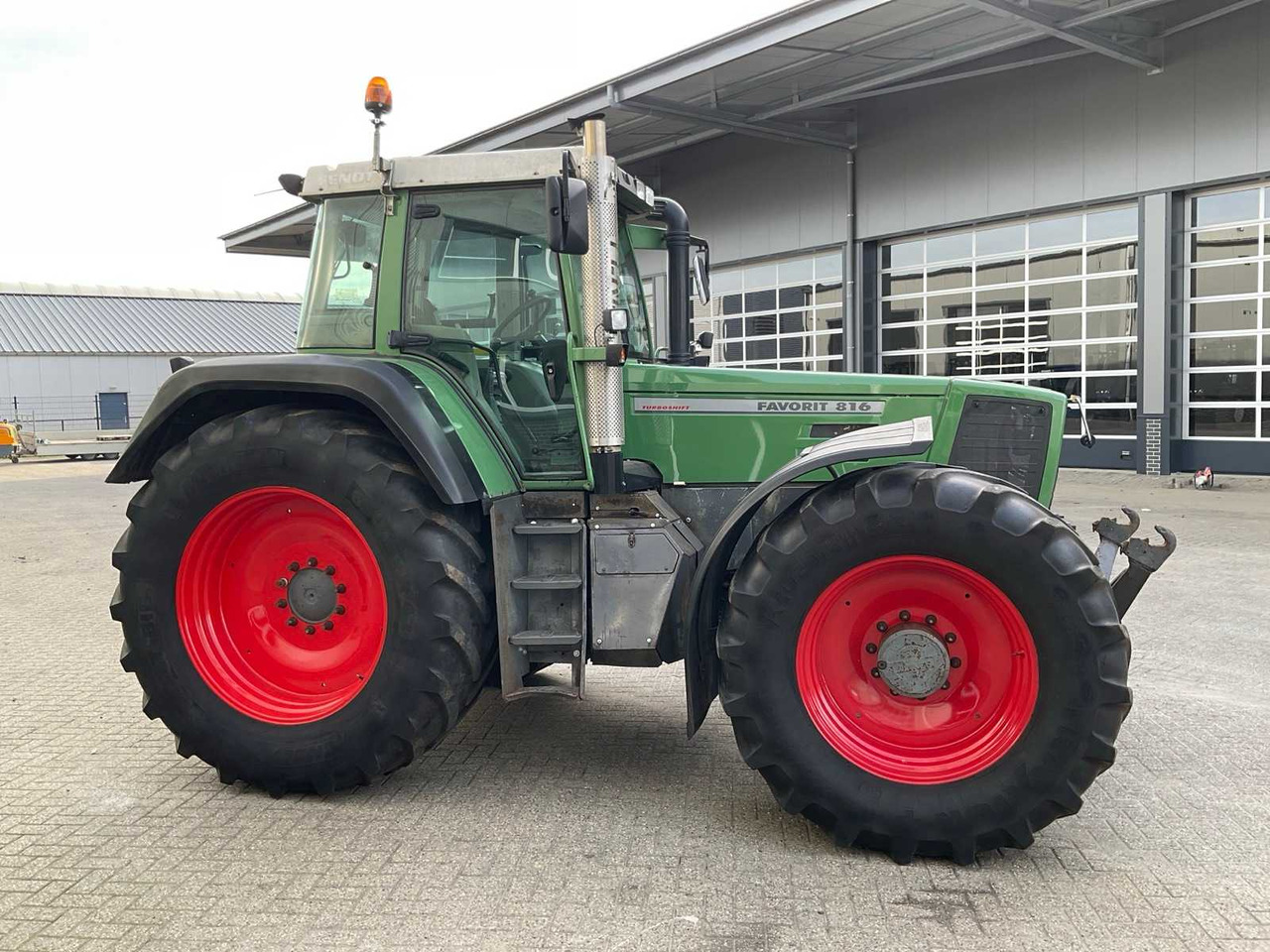 2000 FENDT FAVORIT 816 ALL-WHEEL DRIVE AGRICULTURAL TRACTOR - Tractor: foto 5 2000 FENDT FAVORIT 816 ALL-WHEEL DRIVE AGRICULTURAL TRACTOR - Tractor: foto 5