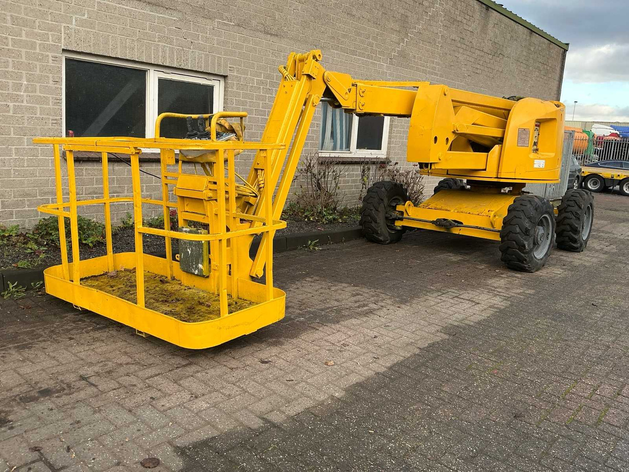 2000 HAULOTTE HA16PX AERIAL PLATFORM - Plataforma elevadora: foto 1 2000 HAULOTTE HA16PX AERIAL PLATFORM - Plataforma elevadora: foto 1