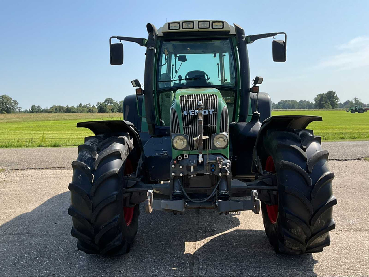 2001 FENDT FAVORIT 716 VARIO ALL-WHEEL DRIVE FARM TRACTOR - Tractor: foto 3 2001 FENDT FAVORIT 716 VARIO ALL-WHEEL DRIVE FARM TRACTOR - Tractor: foto 3