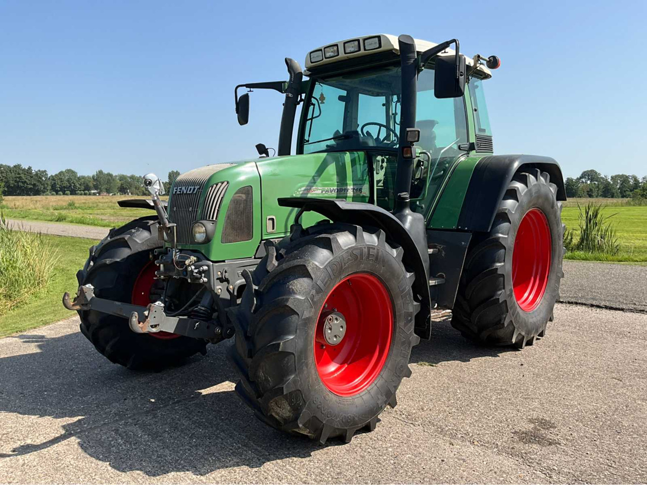 2001 FENDT FAVORIT 716 VARIO ALL-WHEEL DRIVE FARM TRACTOR - Tractor: foto 2 2001 FENDT FAVORIT 716 VARIO ALL-WHEEL DRIVE FARM TRACTOR - Tractor: foto 2