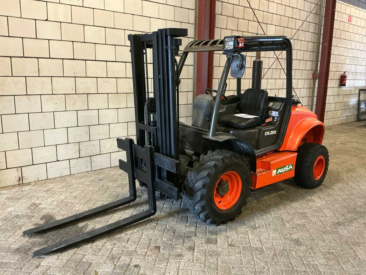 2005 AUSA CH200H FORKLIFT - Carretilla elevadora: foto 1 2005 AUSA CH200H FORKLIFT - Carretilla elevadora: foto 1