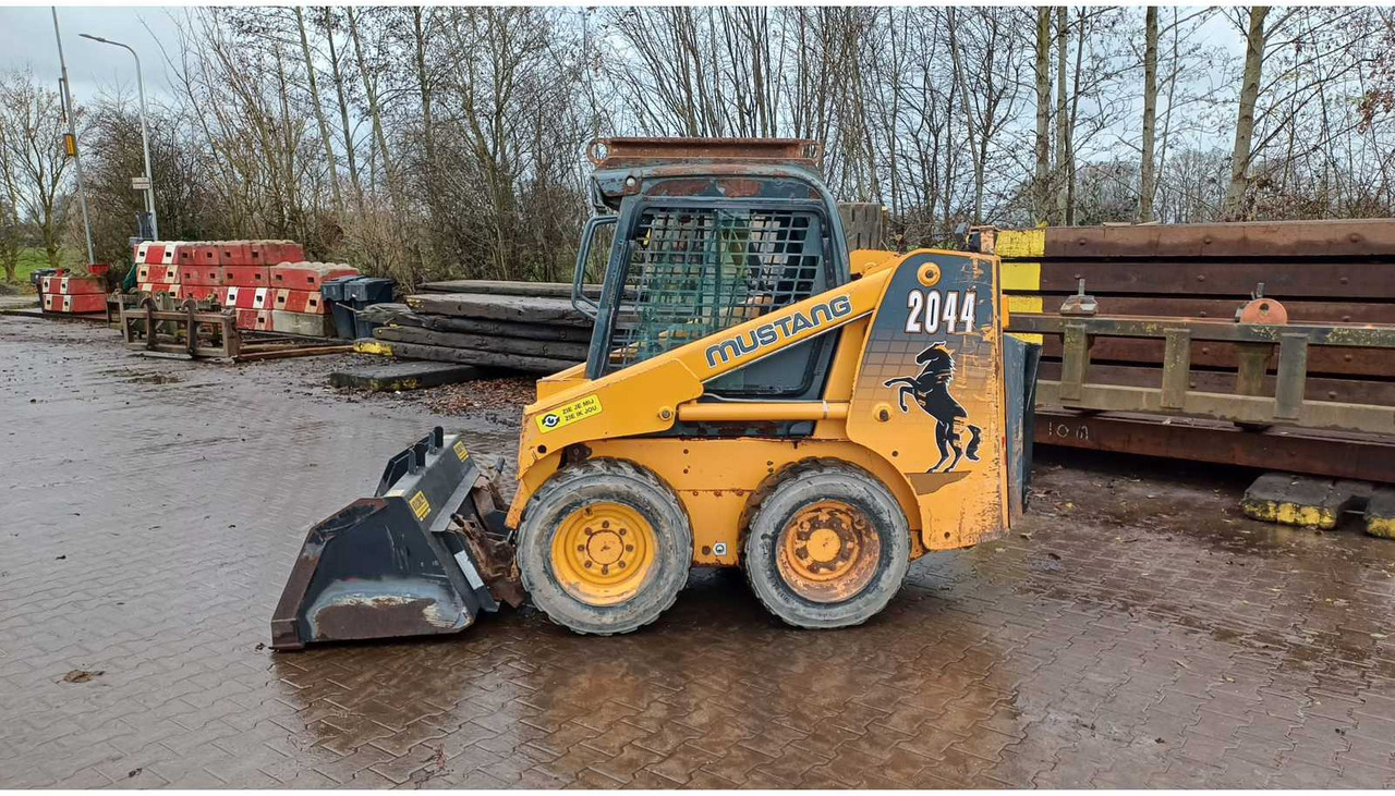 2008 MUSTANG 2044 SKID STEER LOADER - Minicargadora de cadenas: foto 2 2008 MUSTANG 2044 SKID STEER LOADER - Minicargadora de cadenas: foto 2
