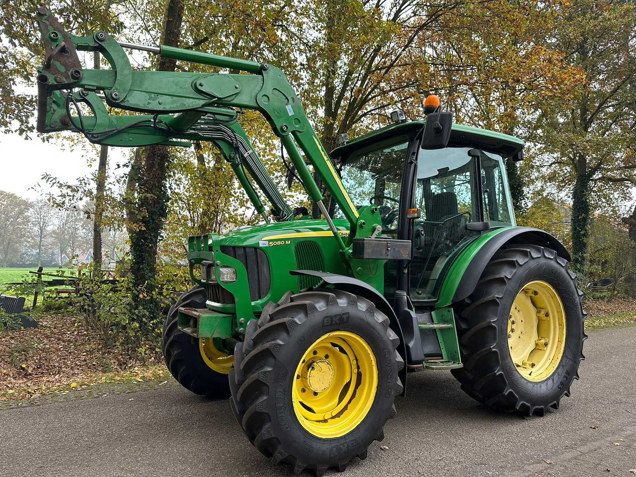 2011 JOHN DEERE 5080M FOUR WHEEL DRIVE FARM TRACTOR - Tractor: foto 1 2011 JOHN DEERE 5080M FOUR WHEEL DRIVE FARM TRACTOR - Tractor: foto 1