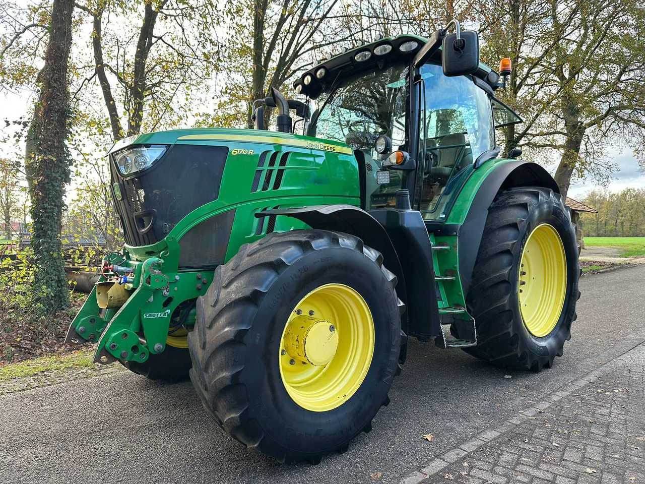 2012 JOHN DEERE 6170R AUTOPOWER FOUR WHEEL DRIVE FARM TRACTOR - Tractor: foto 1 2012 JOHN DEERE 6170R AUTOPOWER FOUR WHEEL DRIVE FARM TRACTOR - Tractor: foto 1