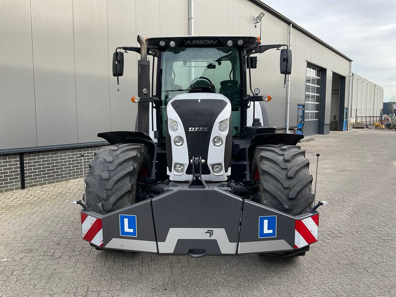 2013 CLAAS ARION 630 ALL-WHEEL DRIVE FARM TRACTOR - Tractor: foto 3 2013 CLAAS ARION 630 ALL-WHEEL DRIVE FARM TRACTOR - Tractor: foto 3