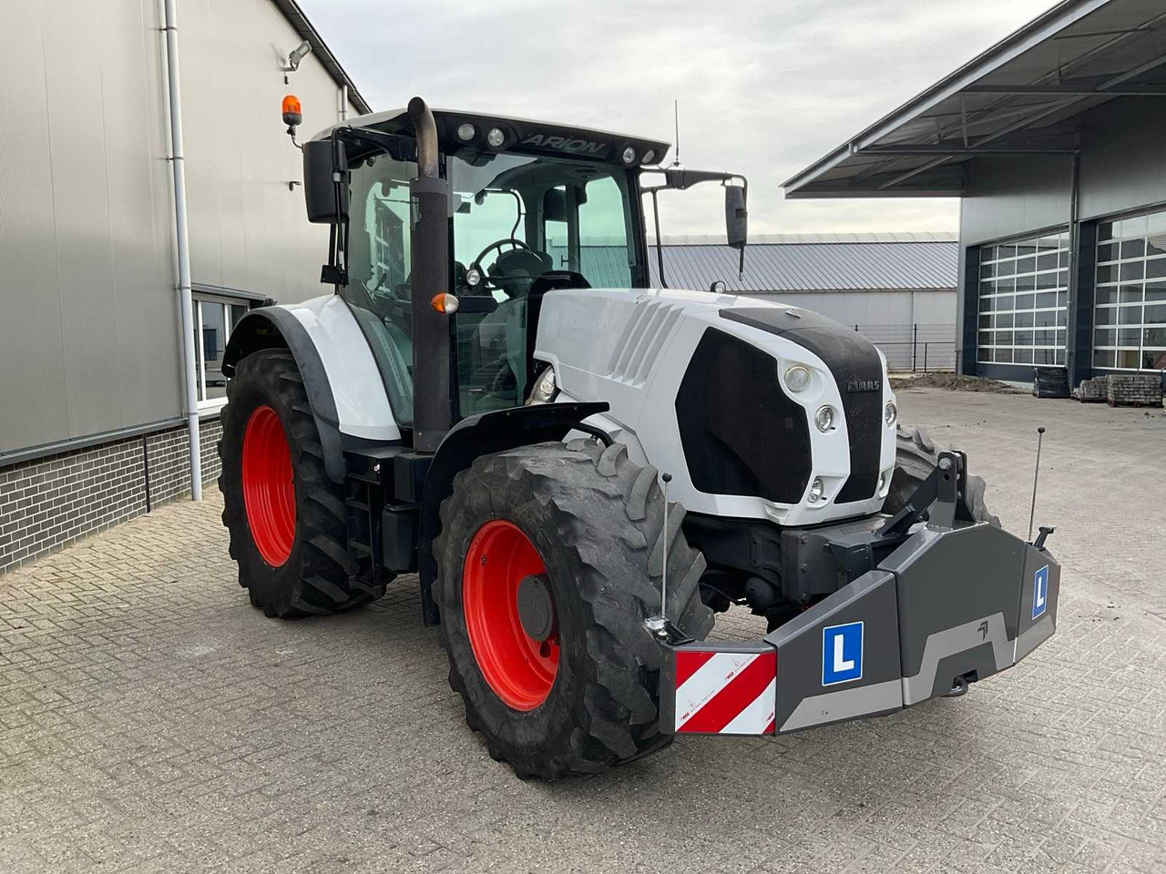 2013 CLAAS ARION 630 ALL-WHEEL DRIVE FARM TRACTOR - Tractor: foto 4 2013 CLAAS ARION 630 ALL-WHEEL DRIVE FARM TRACTOR - Tractor: foto 4